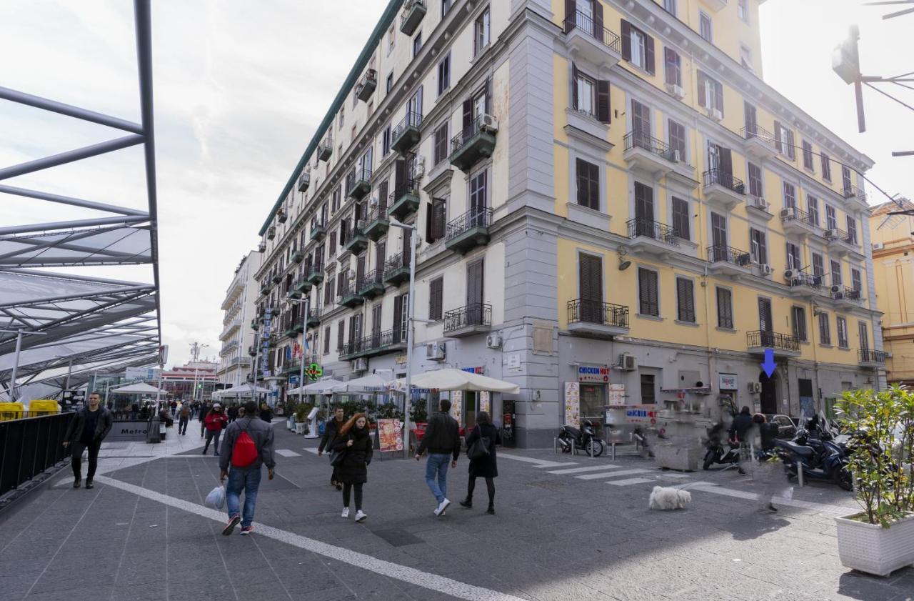 Florestine Napoli المظهر الخارجي الصورة